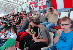 Jugendabteilung des TSV besucht Jahn Regensburg gegen Cottbus